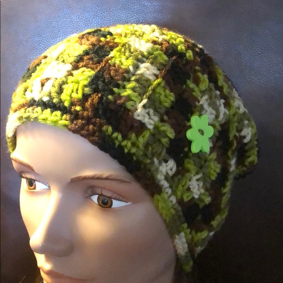 Ladies beanie winter hat slouchy newcomer hand crochet by me. - Picture 2 of 6